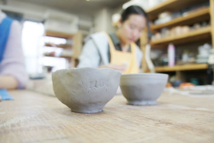 新宿 陶芸体験 プチかわいいを作ろう 手びねりミニ 小皿 小鉢 ぐい呑みなど アソビュー