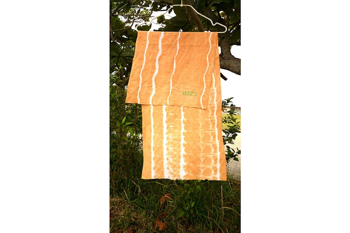 沖縄北部 染物体験 カラフルな自然素材で染める手ぬぐい 藍染めや土染めにチャレンジ アソビュー