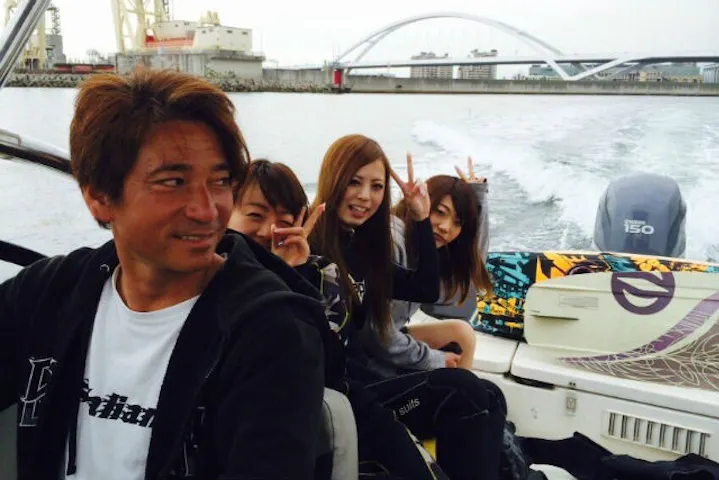 大阪 岸和田 ウェイクサーフィン 初めてトライする方にオススメ 1時間コース アソビュー