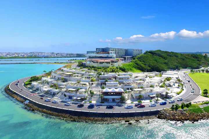 沖縄 日帰りバスツアー 到着後すぐ観光 Dmmかりゆし水族館へ行く ラドクイック号半日観光コース アソビュー