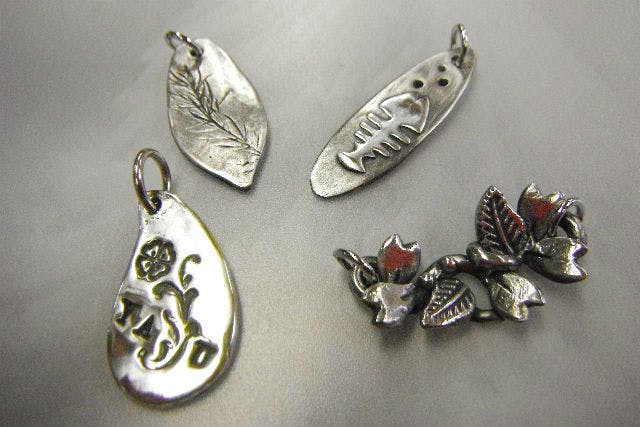 河口湖・シルバーアクセサリー 手作り体験】純銀のペンダントトップを