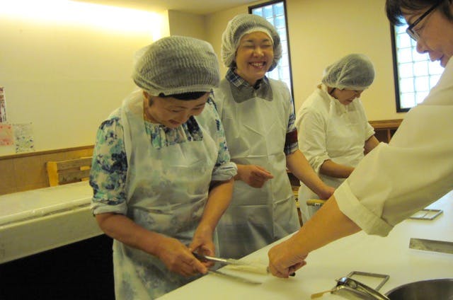 兵庫 料理体験 料理教室 老舗の味を作れる 高級かまぼこ ちくわの手作り体験 アソビュー