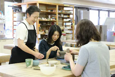 札幌西岡 手びねり 親子 カップル揃って気軽に ホームセンターで出来る陶芸体験 澄川駅からバス約5分 アソビュー