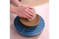 クレイスペース西岡陶房では、手びねりで陶芸作品が作れるプランを開催しております。