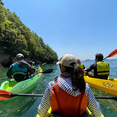島根・温泉津・カヤック 透明度最高!ゆる〜く海上散歩!|アソビュー! 島根・温泉津・カヤック 透明度最高!ゆる〜く海上散歩!|アソビュー!