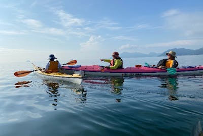 島根・温泉津・シーカヤック 無人島や海蝕胴めぐり！日本海を満喫！｜アソビュー！