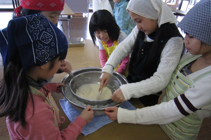 福井県 料理体験 福井県産の牛乳を贅沢に使用 濃厚アイスクリーム作りに挑戦しよう アソビュー