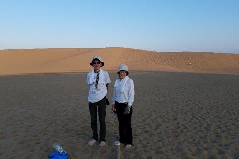 【鳥取県・鳥取市・ガイドツアー】夏は涼しい時間がおすすめ。朝一番のさわやか砂丘散策