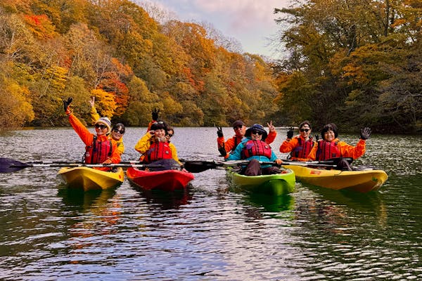 冬】クリアカヤックで透明度抜群の支笏湖を楽しむ！ドライスーツで