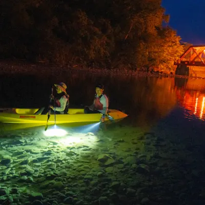 北海道・支笏湖・プレミアムナイトカヤック】昼間とはひと味違う夜の 北海道・支笏湖・プレミアムナイトカヤック】昼間とはひと味違う夜の