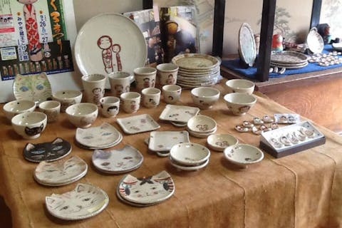 【宮城県・蔵王町・絵付体験】好きなアイテムに自由にデザイン！やり直しもOKの絵付け体験