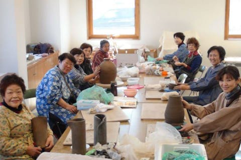【群馬県富岡市・手びねり】ぐんまの陶芸マイスターが直伝！手びねり陶芸体験！