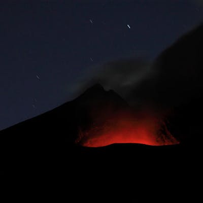 鹿児島 桜島 ナイトツアー 桜島の噴火に 地球がうなる 吠える 轟く 桜島ナイトツアー アソビュー