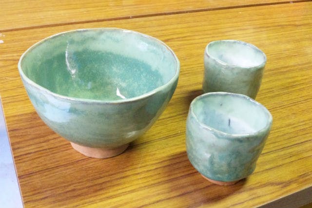 岡本陶房は、京都市東山区で陶芸教室を開催しています。一緒に陶芸を楽しみましょう。