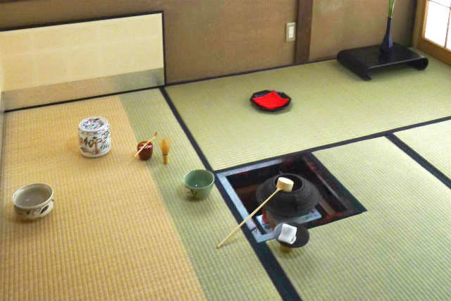 茶室 流星庵では、日本の伝統文化を感じられる体験を開催しております。