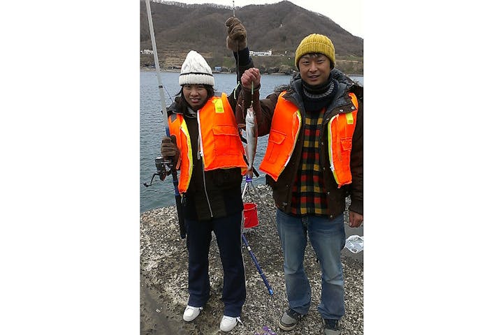 積丹半島 釣り体験 積丹ブルーの絶景に癒される ホッケ釣り 漁村の海鮮グルメ 温泉ツアー アソビュー