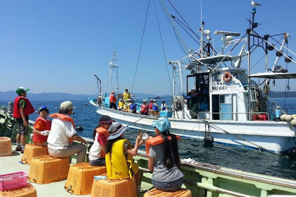 宮城 釣り体験 手ぶらで船釣り 穏やかな湾内の開催で 景色も楽しめます アソビュー