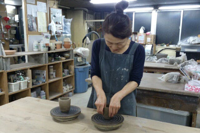 【新潟市・陶芸・手びねり】ぬくもりを感じる器をつくろう！手びねり陶芸体験