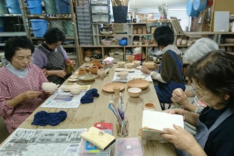 【新潟市・陶芸・手びねり】日本酒に合うオリジナルペアぐい呑みを作れる陶芸体験