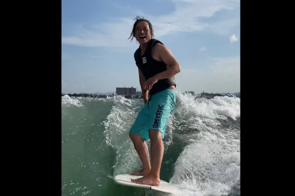 大阪・岸和田・ウェイクサーフィン】女性限定！手ぶらでOK！オール