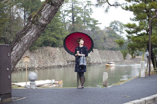 松江観光協会が催行しているプチツアーで、パワーストーンアクセサリーを作りませんか。