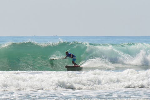 【愛知・知多半島・SUPサーフィン】SUPでまずは小波に乗ってみよー！＜手ぶらでSUPサーフィン体験＞