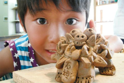 【石垣島・シーサー作り】表情・形も自分次第！アイデア満載シーサー作り