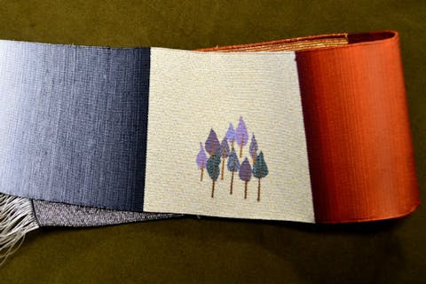 【京都・機織り体験】雅な絵柄を織り上げよう。本格的な綴織が体験できる1日体験