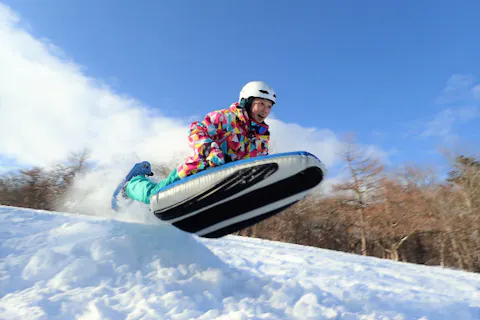 【栃木・日光・スノーシュー】日光霧降高原スノーシュー＆エアボードツアー　1日大満喫プラン