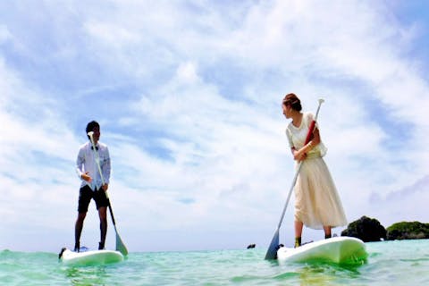 【沖縄・真栄田岬・SUP】美ら海に愛を誓う！SUPフォトウェディングプラン