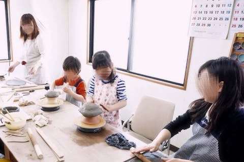 【東京・国立・陶芸】親子手びねり体験・お茶碗またはお皿 各1個（焼き代・釉薬代)送料別