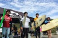 波に持ち上げられていく感覚、初めて立てた時の気持ちよさ。少しずつサーフィンの魅力を実感していきましょう。