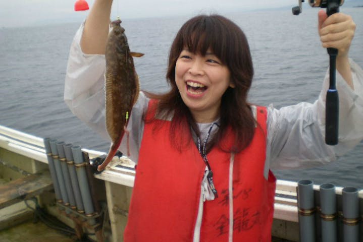 函館 海釣り 初心者にやさしい船釣り体験 ゆったり泳ぐカレイを釣ろう アソビュー