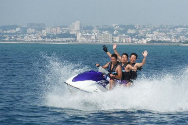 沖縄 宜野湾発 水上スキー ジェットスキー3時間レンタル ツーリングでご案内もできます アソビュー