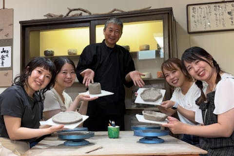 【愛知・蒲郡・陶芸体験】完全貸切！一組ごとに丁寧に指導する、贅沢手びねり陶芸体験