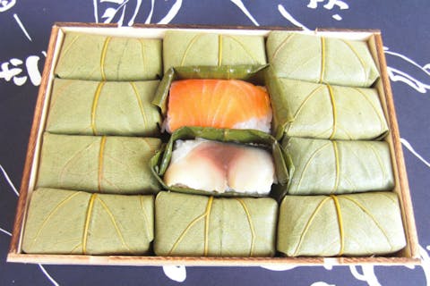 【奈良市・料理体験】江戸時代から続く柿の葉ずしづくり！鯖&鮭・12個入りプラン