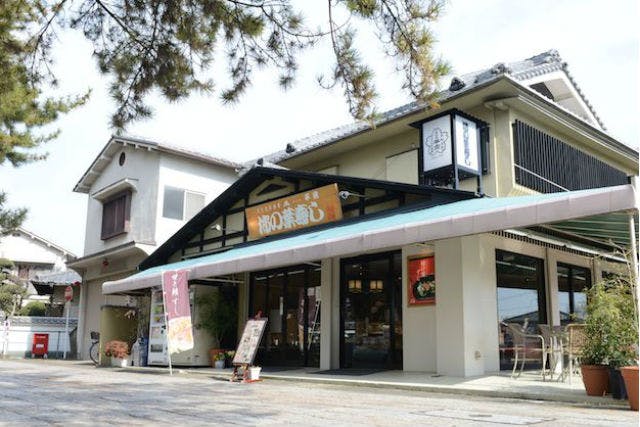 平宗 法隆寺店で柿の葉ずしづくりを体験しませんか。奈良県生駒郡、法隆寺参道にある店です。