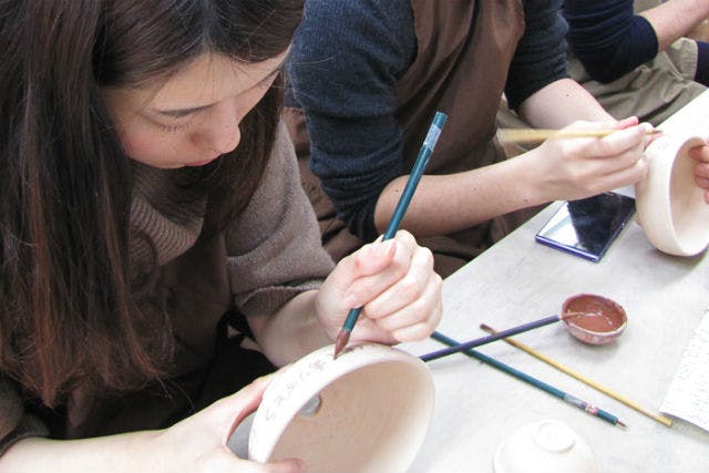 【神奈川・横浜・手びねり】作品数もカタチも自由！初心者におすすめの陶芸体験