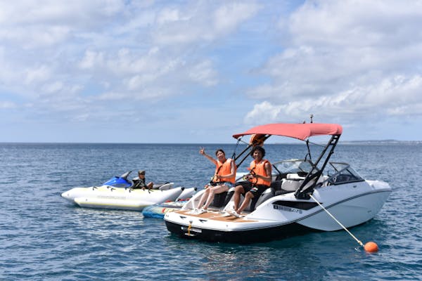 沖縄・宜野湾】絶景パラセーリング＆絶叫バナナボート×ボート