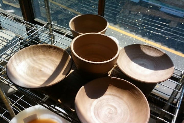 夜遅くまでやってる陶芸教室 日本酸器工業