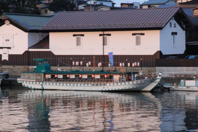 【青森・八戸・屋形船ランチ】八戸の景色を見ながら乗り合いデークルーズ♪郷土料理を屋形船で食べよう！