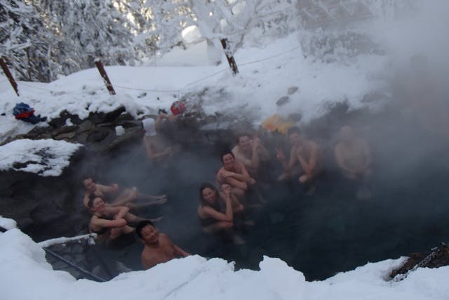 【北海道・富良野・日帰り温泉】「北の国から」で有名な温泉へ！雪見、露天風呂ツアー