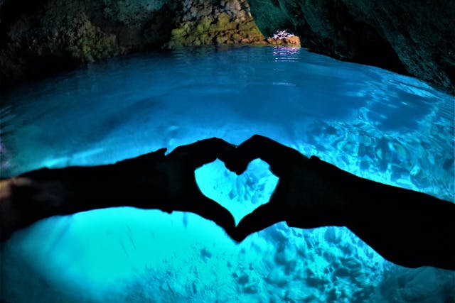 【青の洞窟❤️お一人様専用貸切体験ダイビング】GoPro写真動画すぐ無料転送！無料タオル・サンダルレンタル☆当日予約・初心者大歓迎☆1グループガイド貸切♪レビュー高評価多数店♪