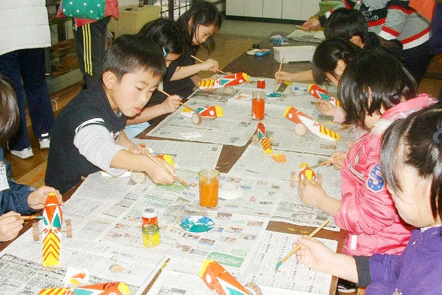 【熊本・伝統工芸体験】日本遺産・人吉球磨の郷土玩具をつくろう！きじ馬・絵付け体験