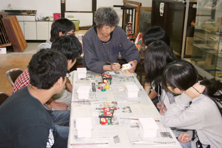 熊本 伝統工芸体験 日本遺産 人吉球磨の郷土工芸品をつくろう 花手箱 絵付け体験 アソビュー