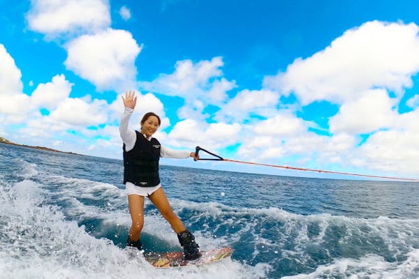 沖縄・今帰仁・古宇利島】初心者大歓迎♪座って滑れる新感覚