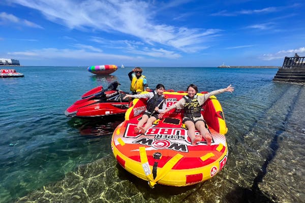 沖縄・那覇・宜野湾】フライボードに最新トーイングチューブで沖縄の夏を遊び尽くせ!ボリューム満点 3点選べる大満足『Dプラン♪』｜アソビュー！