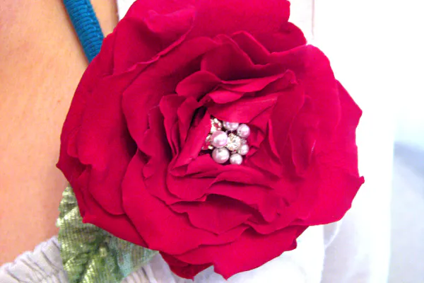 神奈川・瀬谷・プリザーブドフラワー】コサージュにも髪飾りにもなる