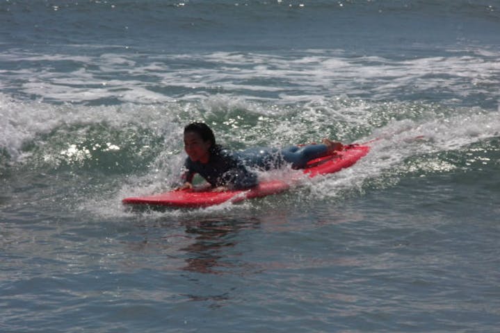 福井 三国 サーフィン 波のり初心者集まれ 連盟公認スクールで基礎から学ぼう アソビュー