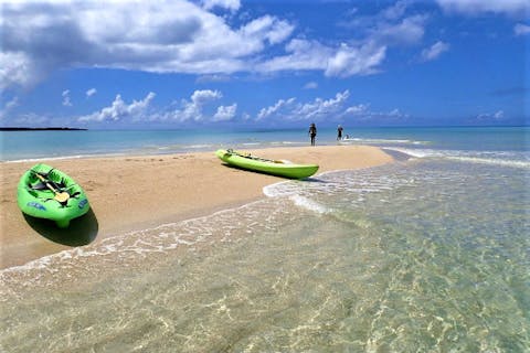 【沖縄・宮古島・貸切カヤック】幻の砂洲ユニ上陸！絶景の景色を楽しむカヤックツアー